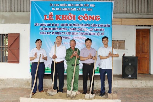 Khởi công nhà tĩnh nghĩa cho gia dình chính sách xã Tân Dân